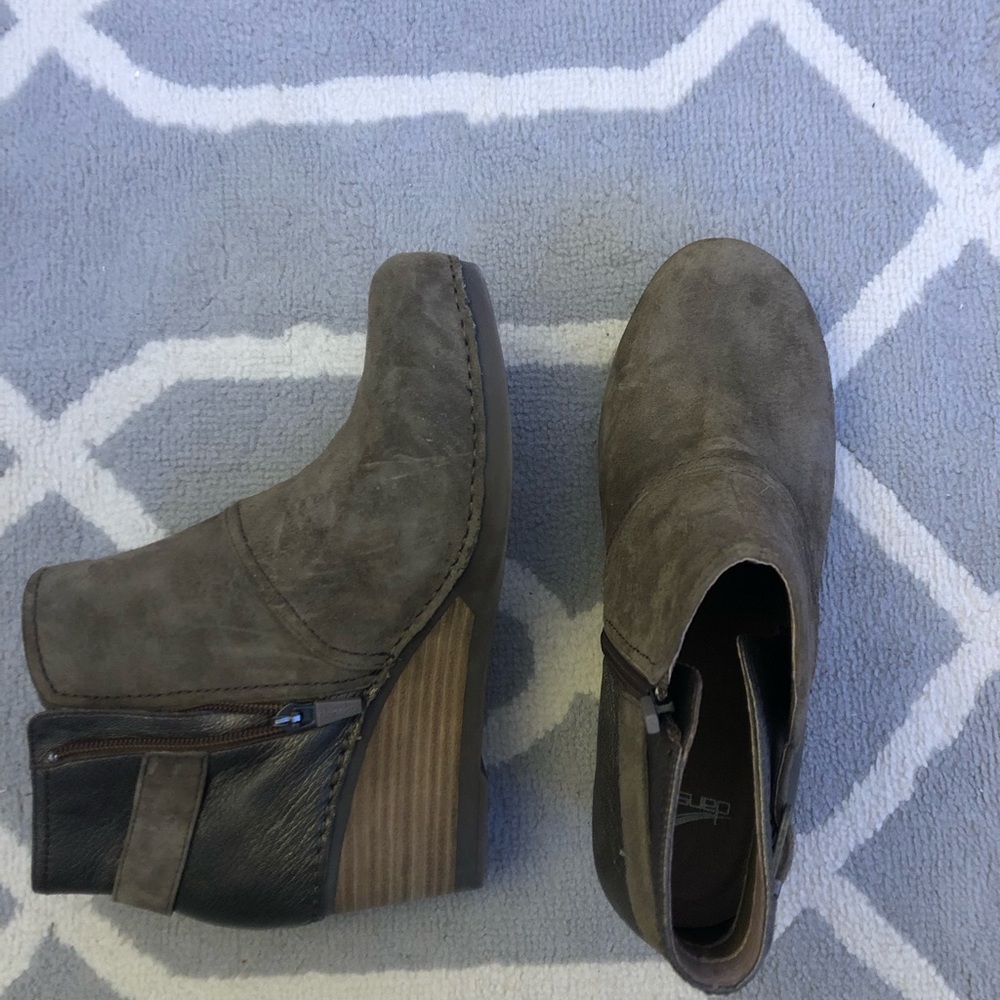 Dansko Clog/Wedges Barely Worn